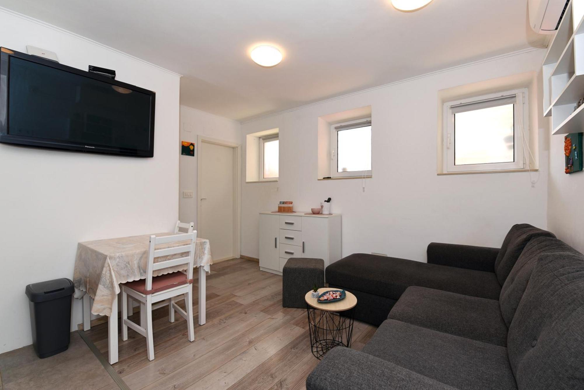 Plocica Apartment